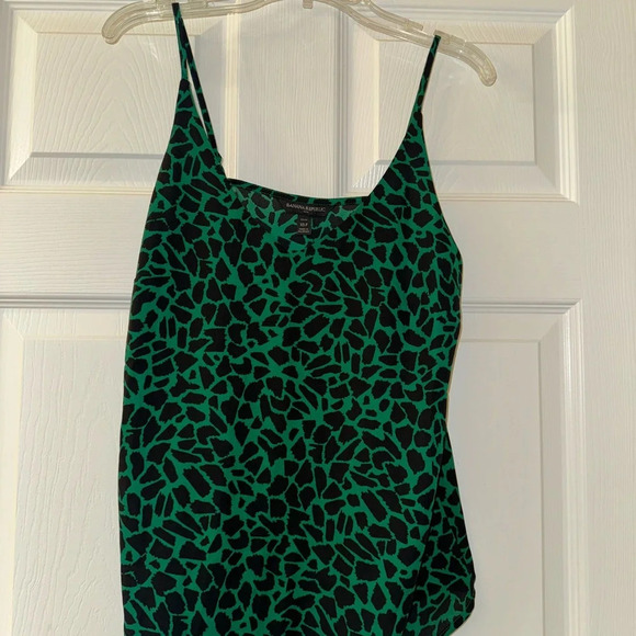 Black and Green Banana Republic Tank Top! - Picture 2 of 4